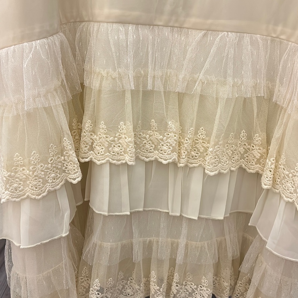 Dainty Jewells Tiered Lace Slip/Skirt in Cream - Picture 4 of 4